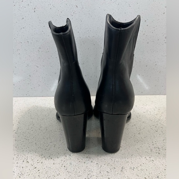 VINCE Erving Western Ankle Bootie Black Leather Stacked Heel Pointed Toe Boots 8 - Picture 4 of 6